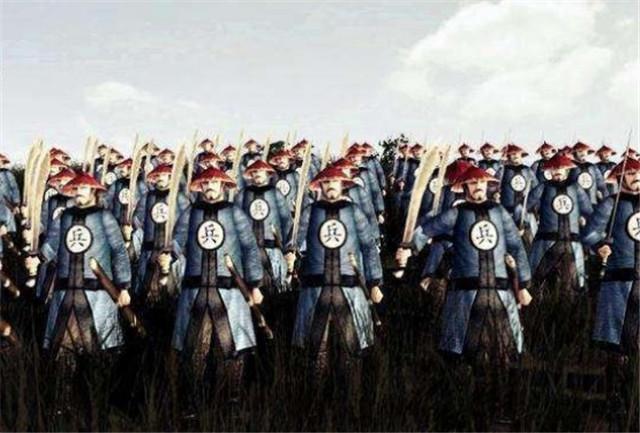 清朝士兵衣服上的 “兵”和“勇”，一字之差，地位却是大不同