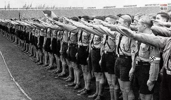 卡昂之魂：第十二党卫军“希特勒青年团”装甲师